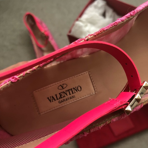 Valentino Hot Pink Lace Ballet Flats - Picture 7 of 8
